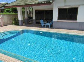 Maks Villa
